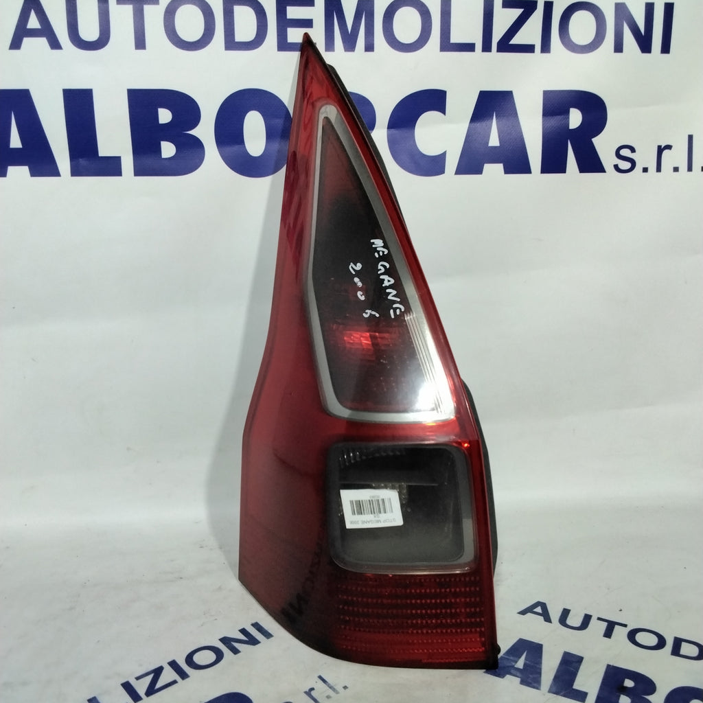 Renault Megane left tail light year 2006 code: 8200417349 (sf9p1)