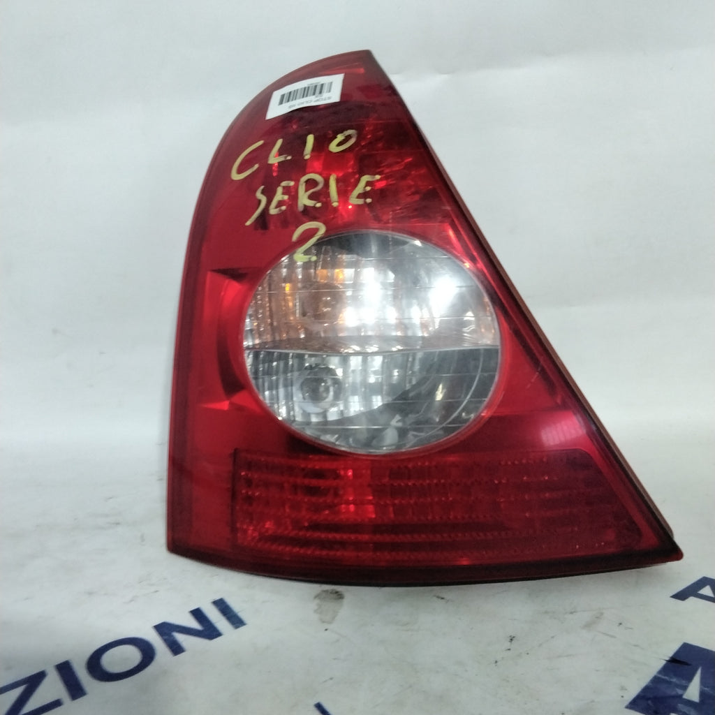 Renault Clio left stop light year 2004 code: 8200071413 (sf9p1)