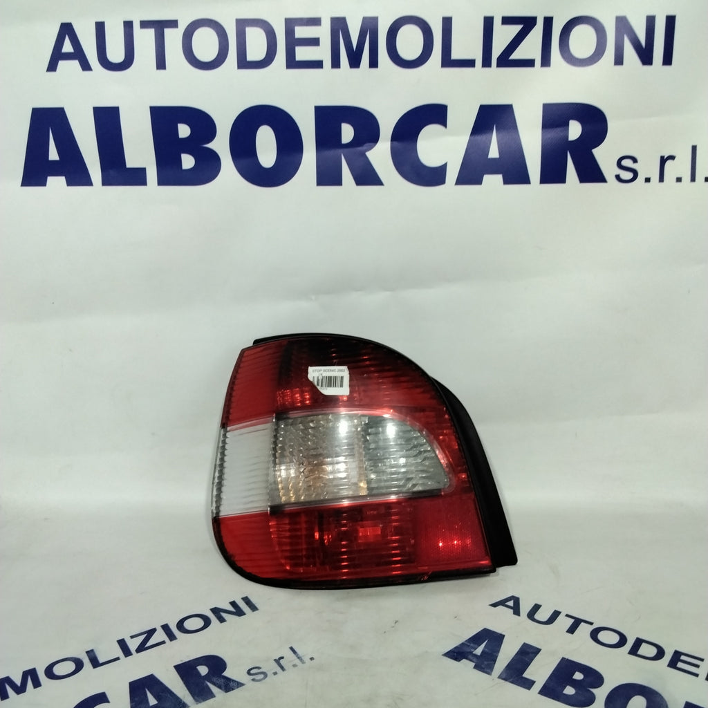 Renault Scenic left brake light year 2001 code: 7700428054(sf9p1)