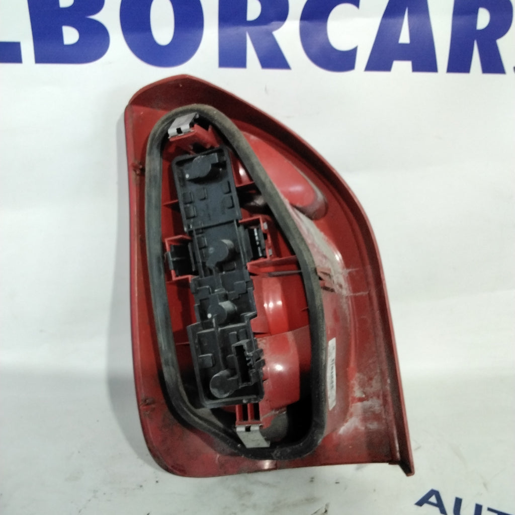 right stop light Citroen Xsara year 2000 code 89300241