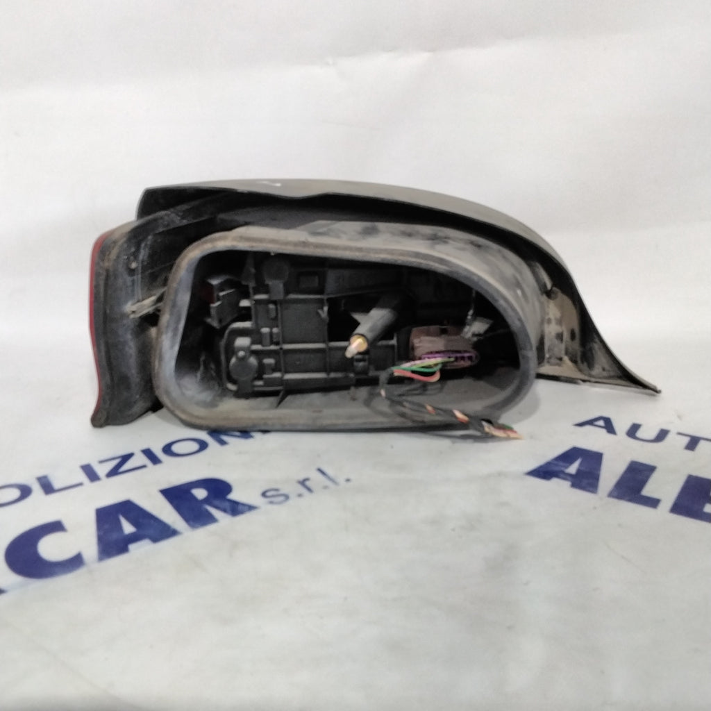 right stop light Citroen Saxo year 1998