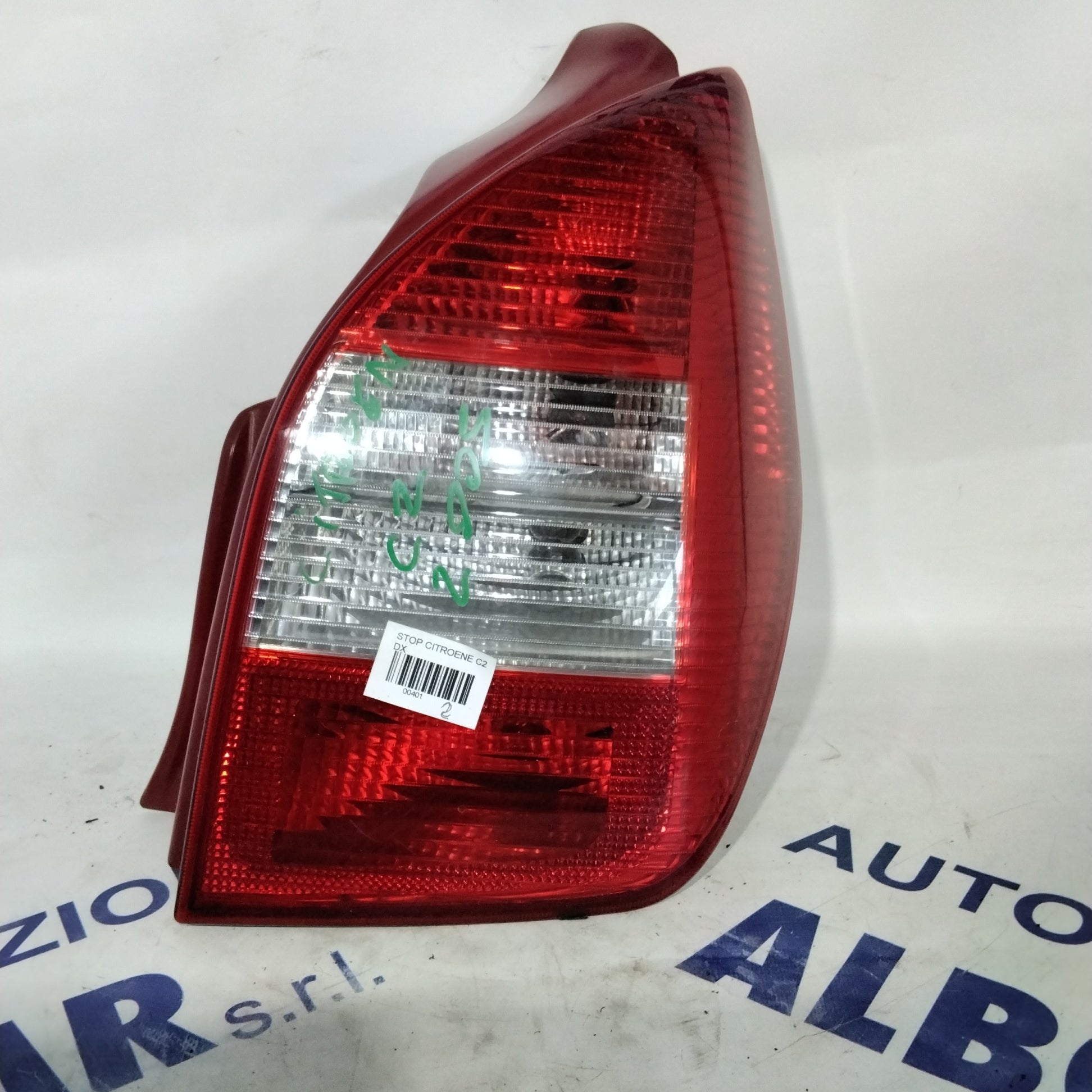 right stop light Citroen C2 year 2005 code 968028368000
