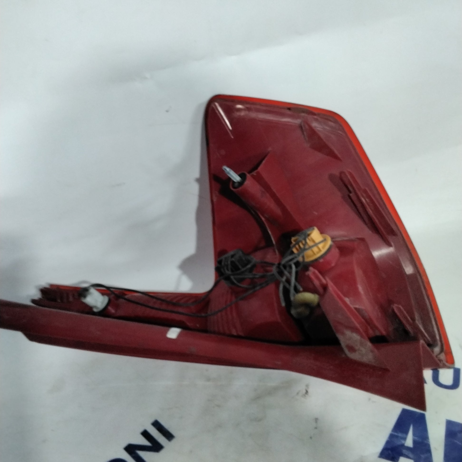 Left brake light Citroen C4 sedan year 2008 code: 9655864080 (sf9p2)