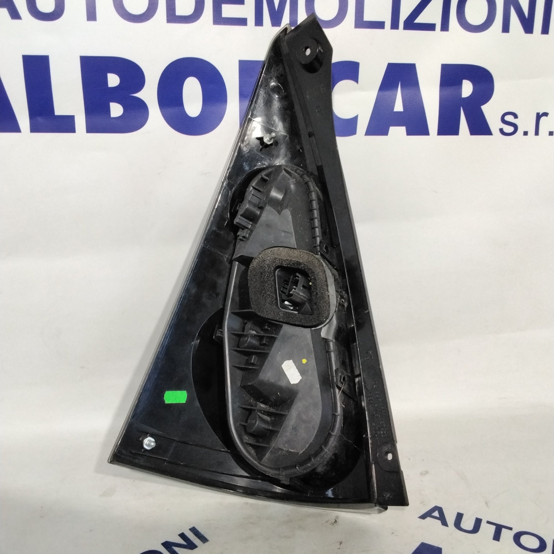 Citroen C1 right tail light year 2004