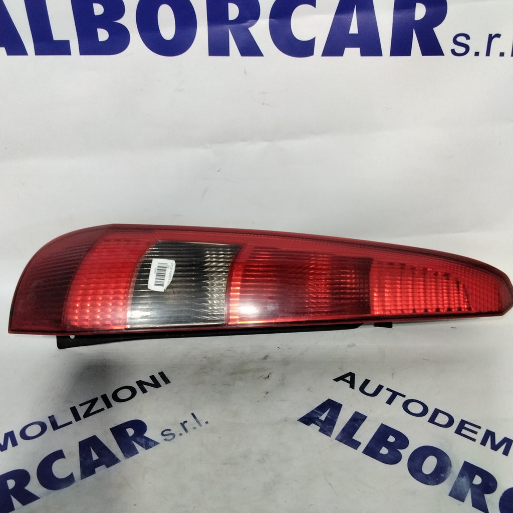 Fanale stop ford fiesta sinistro anno 2004 codice :6S6113A603B (sf9p2)