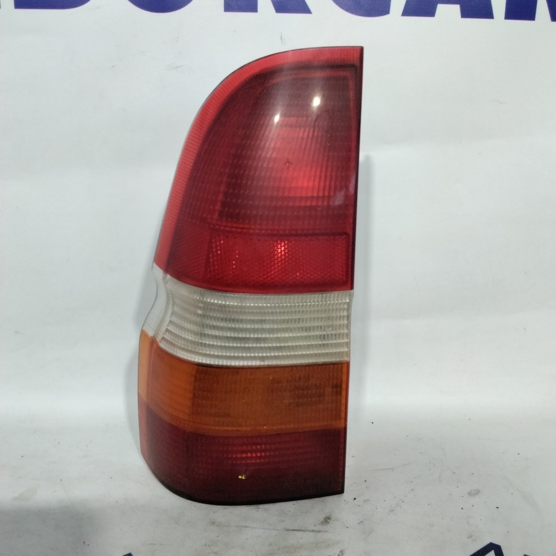 Ford Escort left tail light year 1998 code: 91AG13A603 (sf9p2)