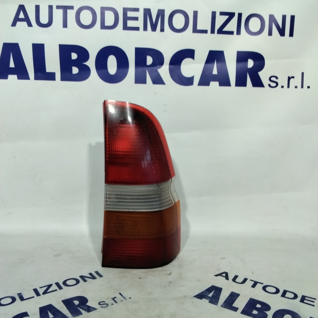 Ford Escort right stop light year 1998 code: 91AG13A602 (sf9p2)