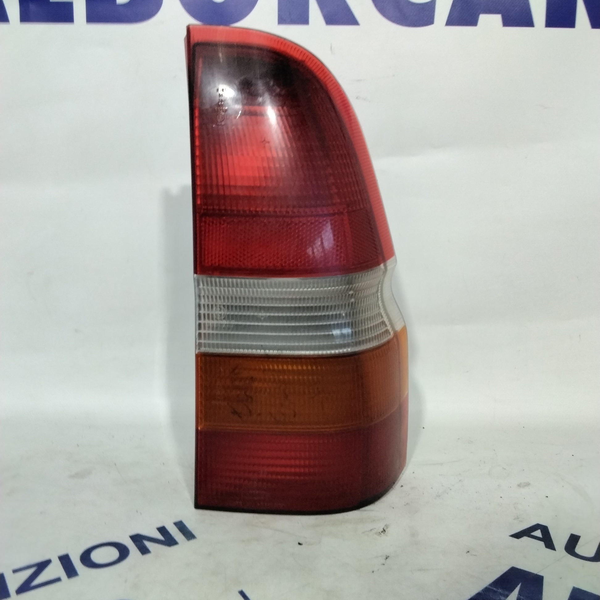 Ford Escort right stop light year 1998 code: 91AG13A602 (sf9p2)