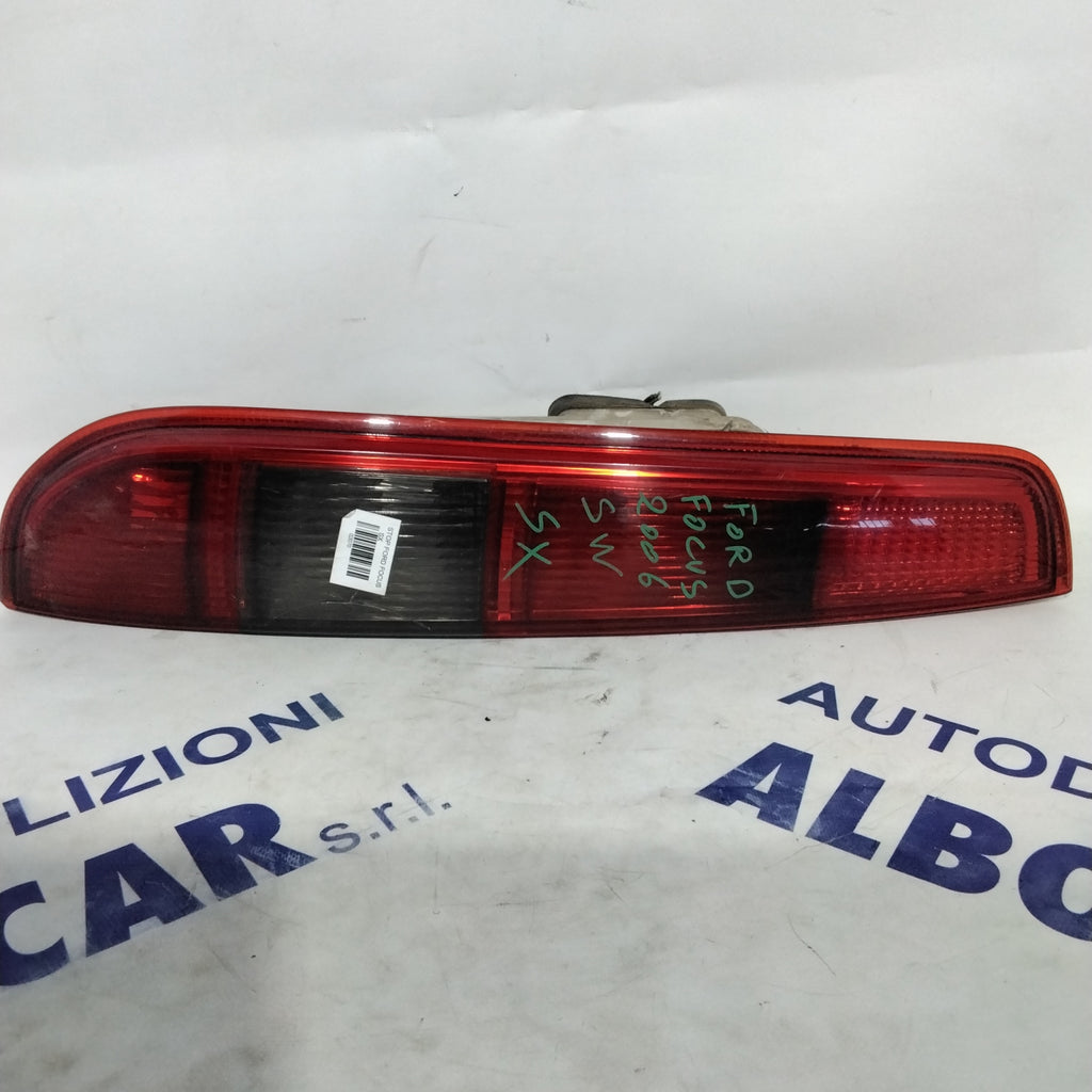 Ford Focus stop light, left, year 2006, code: 4M5113N004 (sf9p2)