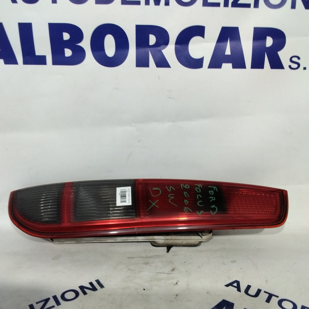 Right rear stop light Ford Focus year 2006 code: 4M5113N004 (sf9p1)