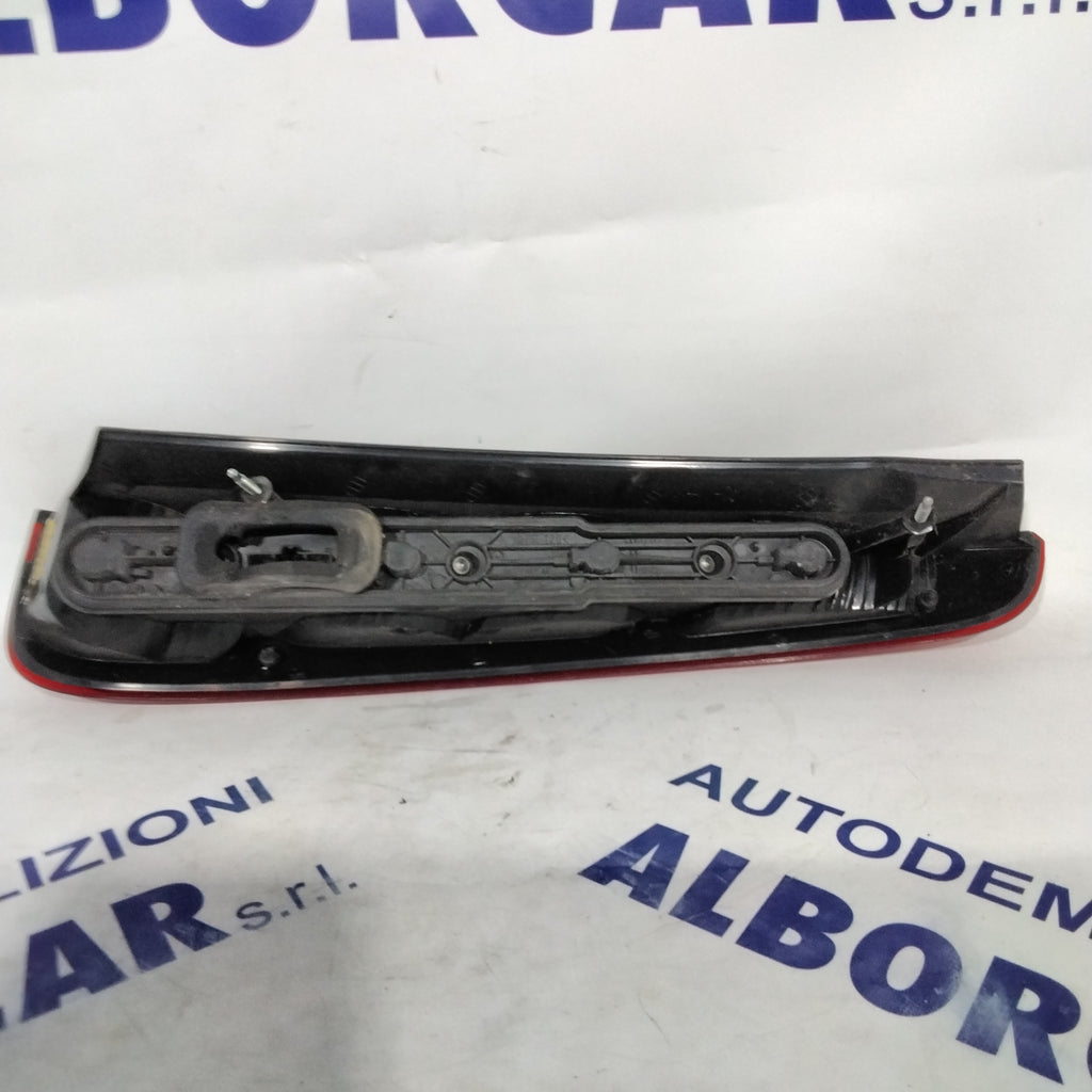 right Ford Cmax tail light year 2003 part number 3M5113N411AA