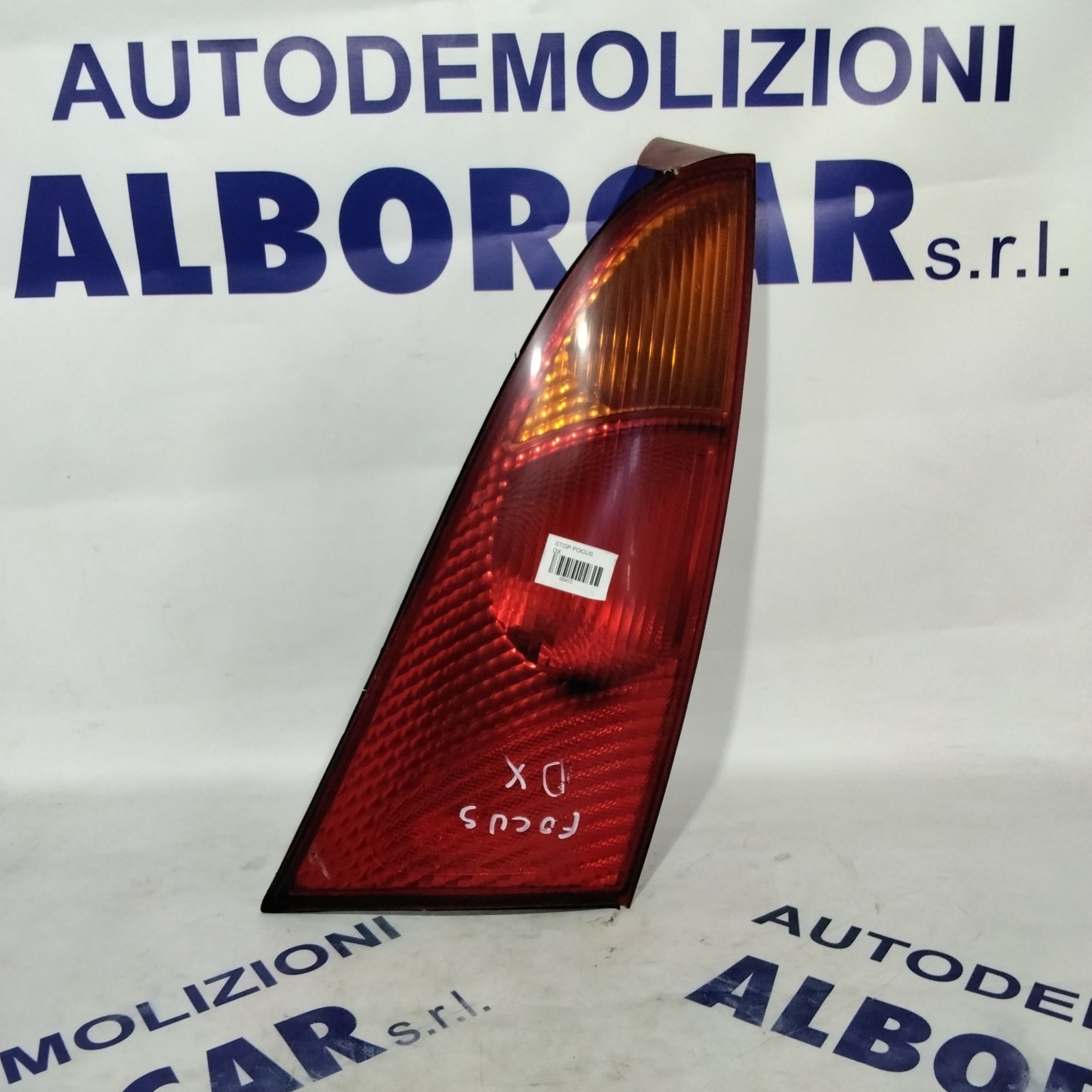 Ford Focus right stop light year 2001 code: 1M5113404 (sf9p1)