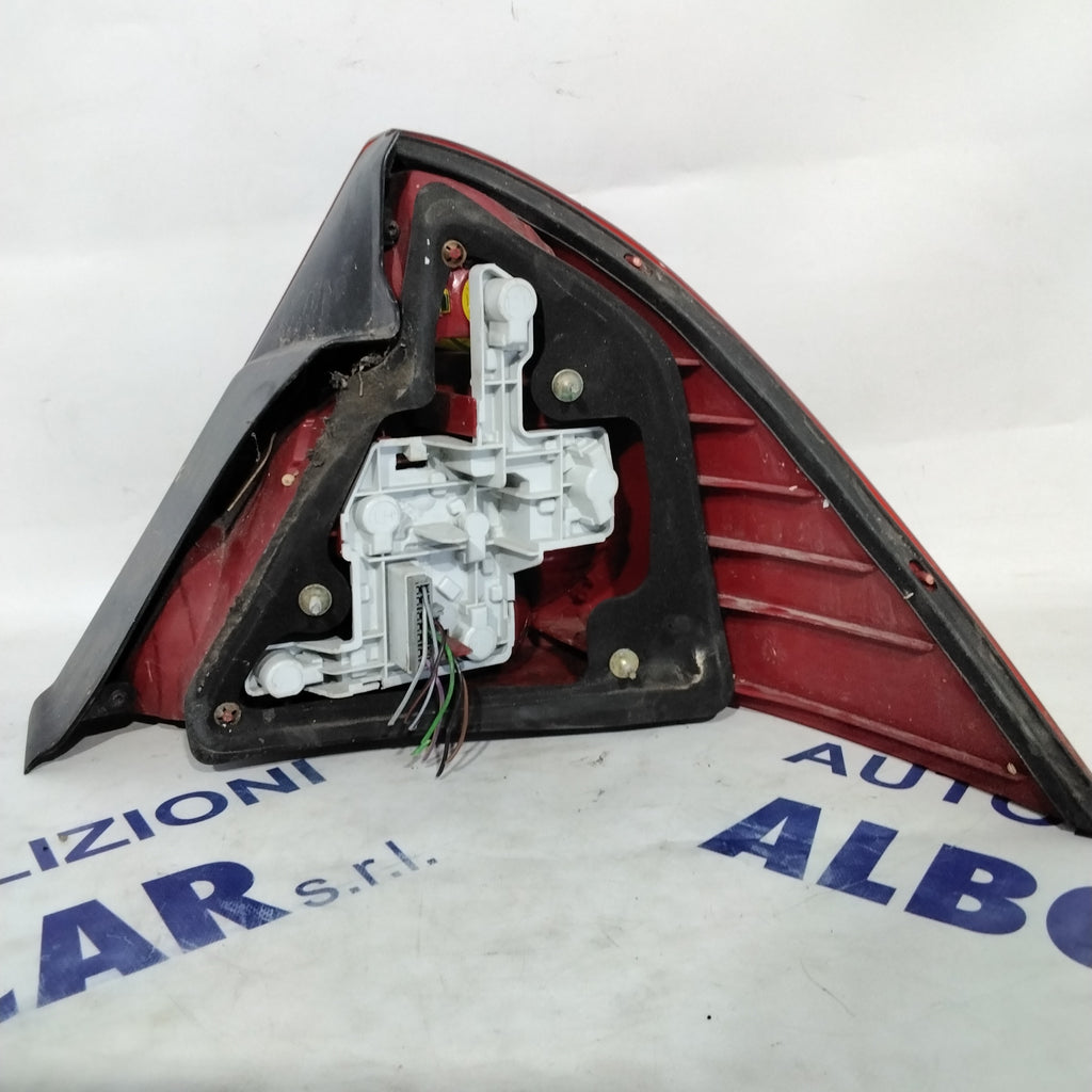 Ford Mondeo left tail light year 2001 code: 1S7113405A (sf9p1)