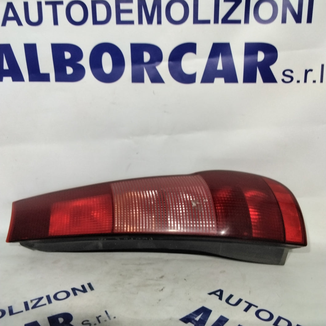 Fanale stop posteriore destro  fiat punto 1^serie