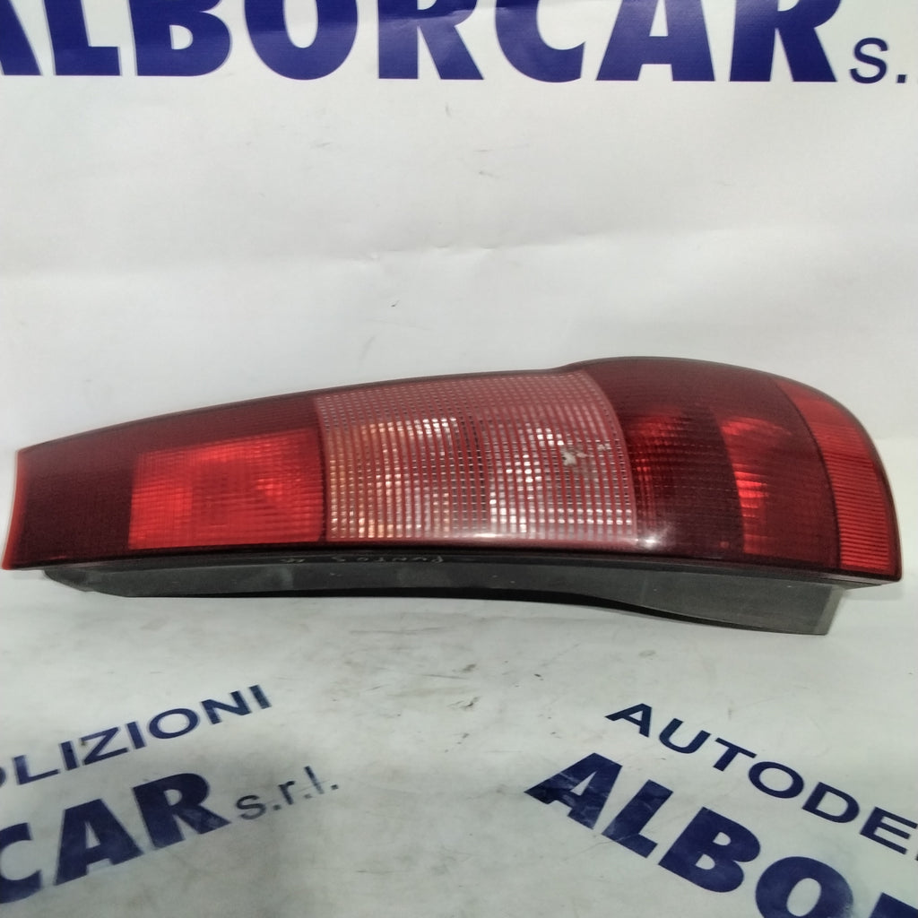 Fanale stop posteriore destro  fiat punto 1^serie