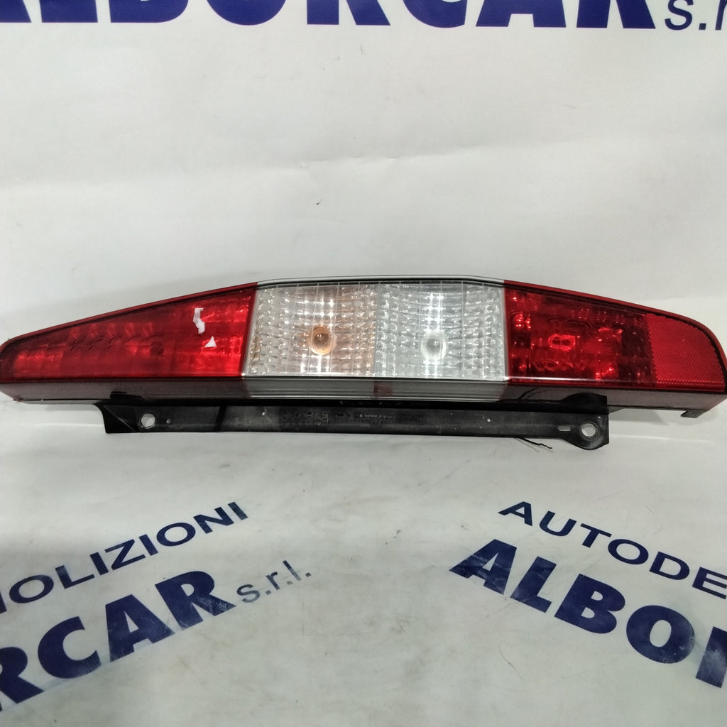 right stop light fiat doblo year 2002 code 40600748