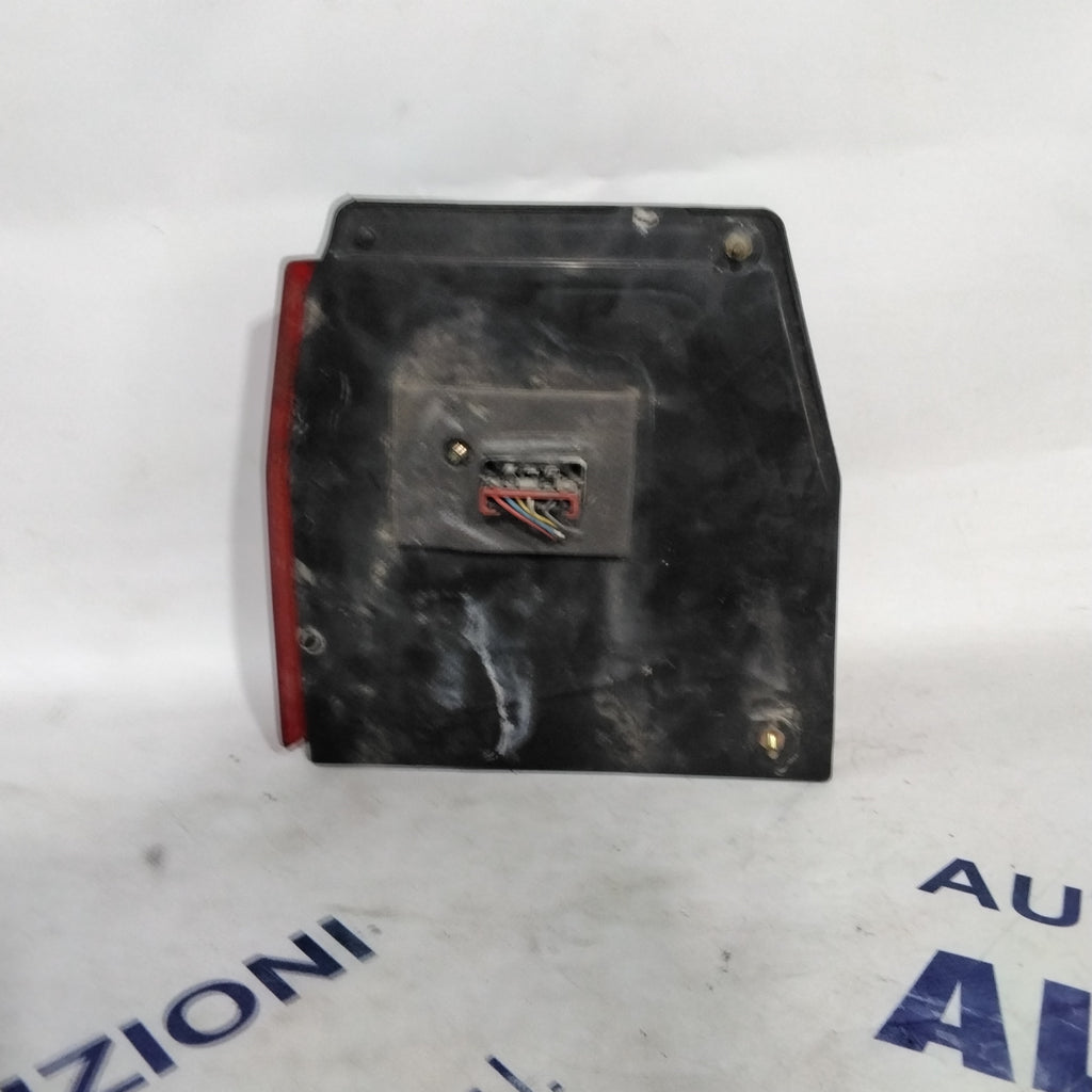 Right tail light Fiat Uno 1998 part number 7700363