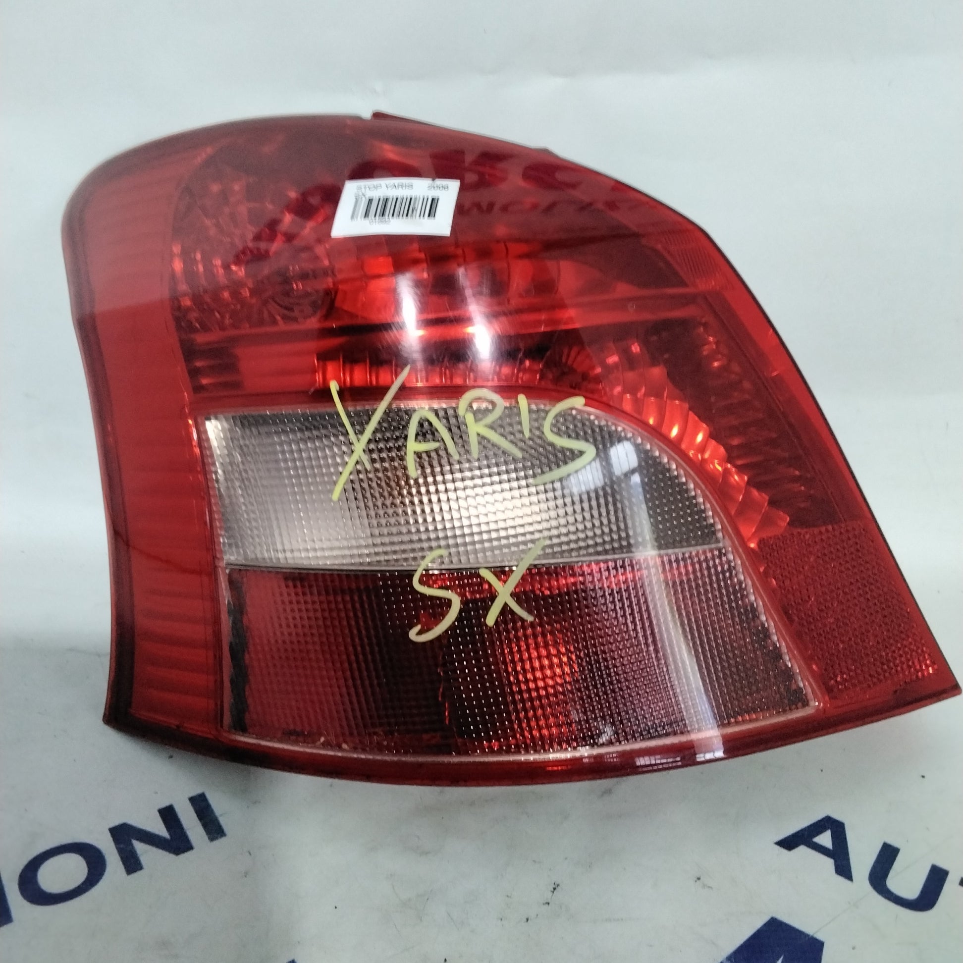 Toyota Yaris left tail light 2006 (sf9p1)