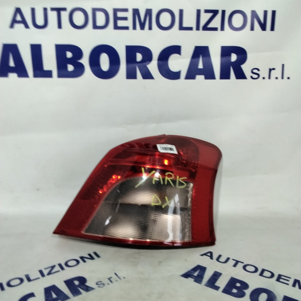 Toyota Yaris tail light right 2006 (sf9p1)