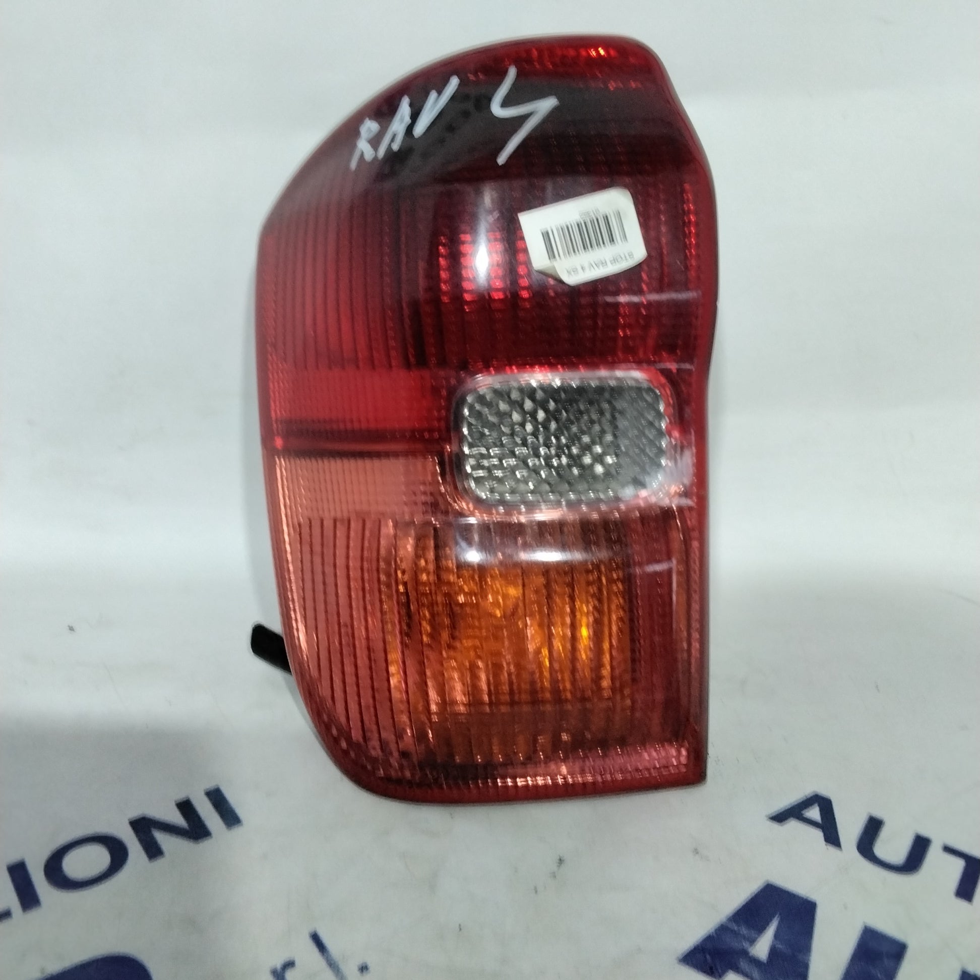 Taillight Toyota RAV4 left 2004 (sf9p1)
