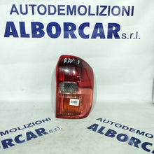 Carica l&#39;immagine nel visualizzatore di Gallery, Fanale stop toyota rav4 destro anno 2004  (sf9p1)
