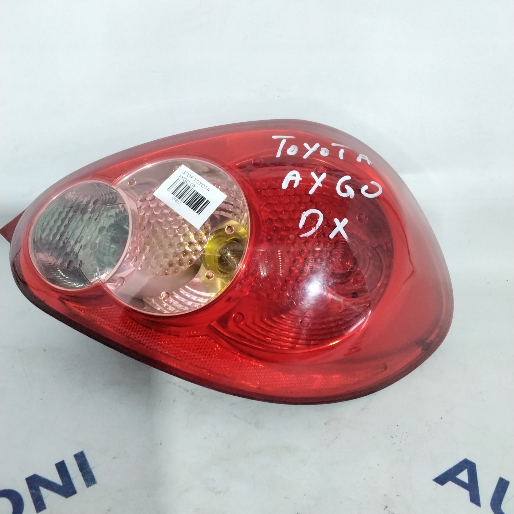 Toyota Aygo taillight year 2007 code: 815500H020 (sf9p1)