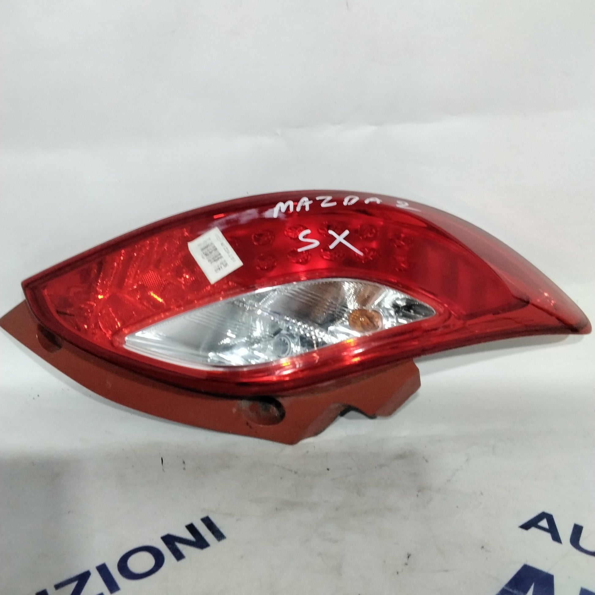 left brake light mazda2 year 2009 code: D65151160 (sf9p1)