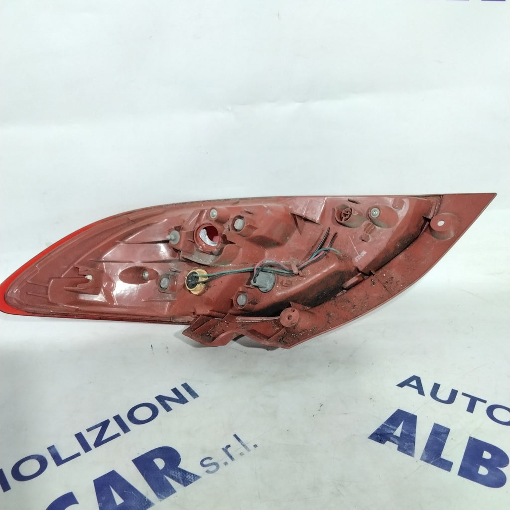 left brake light mazda2 year 2009 code: D65151160 (sf9p1)