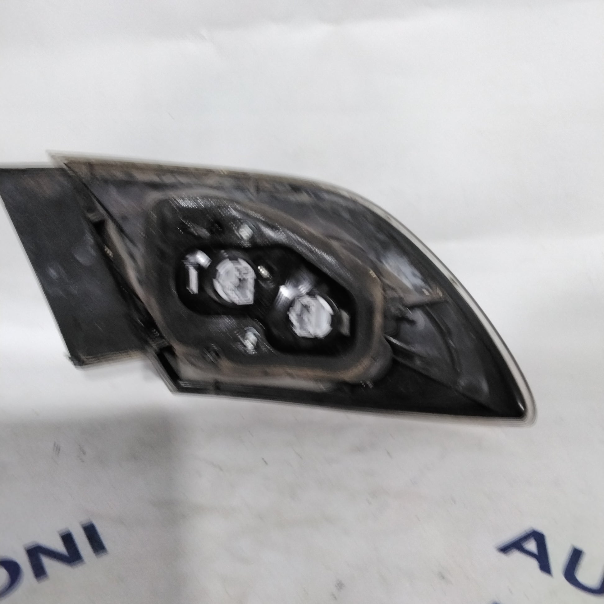 Right tail light Mazda 3 year 2006 code A051671