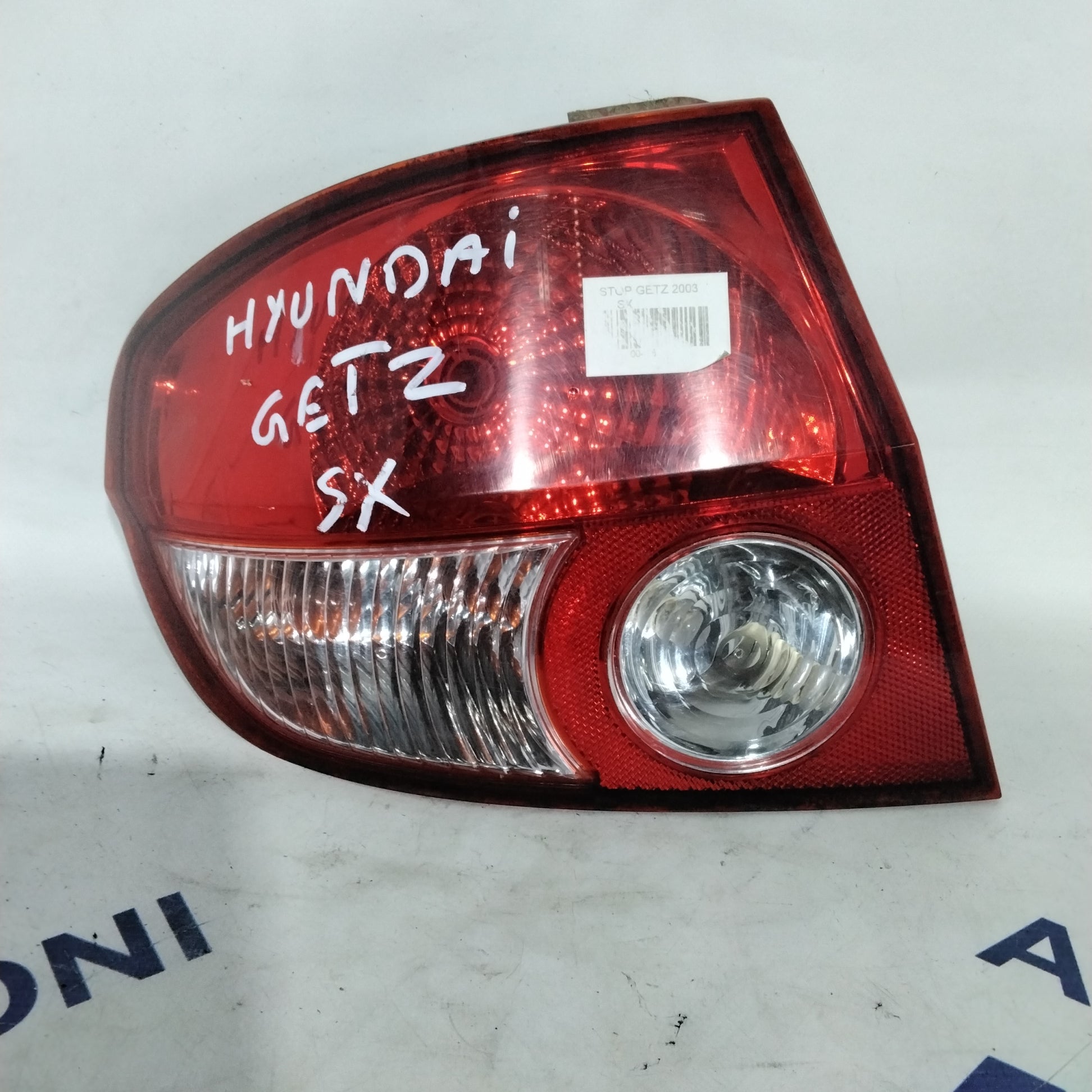 Hyundai Getz left stop light year 2005 code 924011CXXX