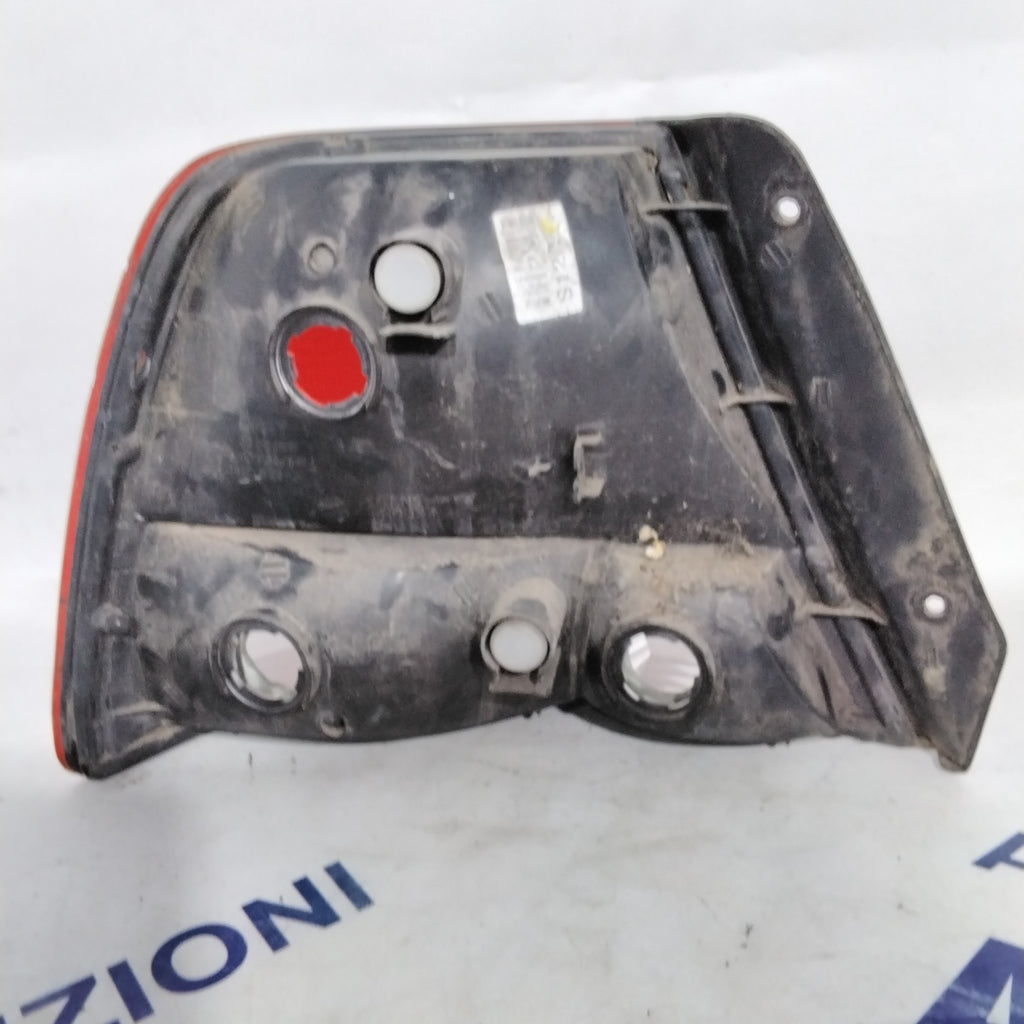 Hyundai Accent right tail light 2002 code: R92402252 (sf9p2)