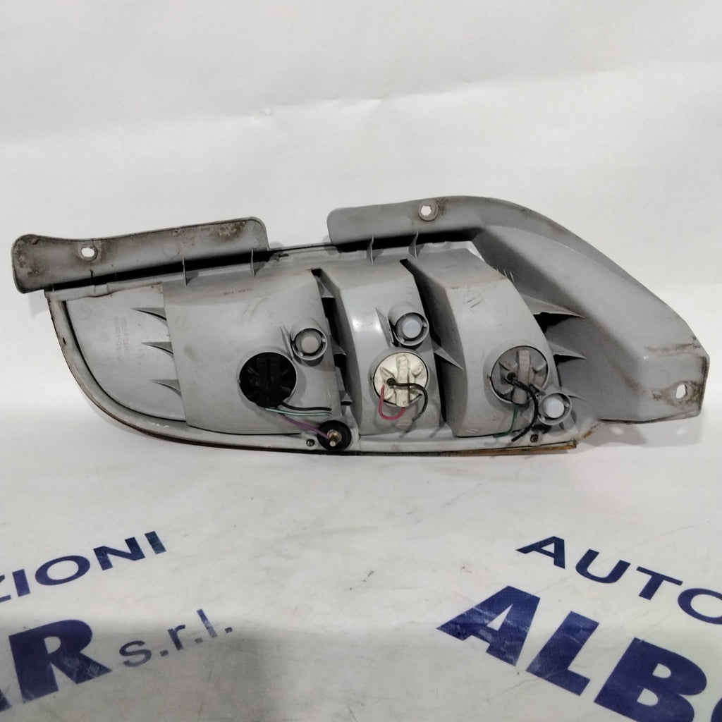 Hyundai Atos left taillight year 2000 code: 92401051 (sf9p2)