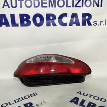 Carica l&#39;immagine nel visualizzatore di Gallery, Fanale stop hyundai coupe prima serie destro 1996 codice: 92401270 (sf9p2)

