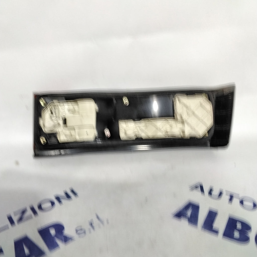 right stop light Alfa Romeo 33 year 1992