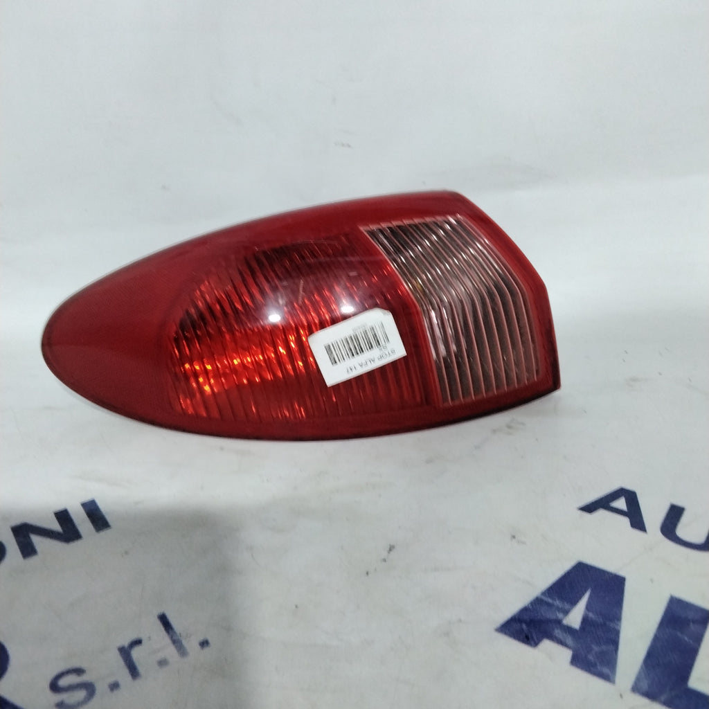 Right tail light Alfa Romeo 147 year 2004 part number: 46556349 (sf9p2)
