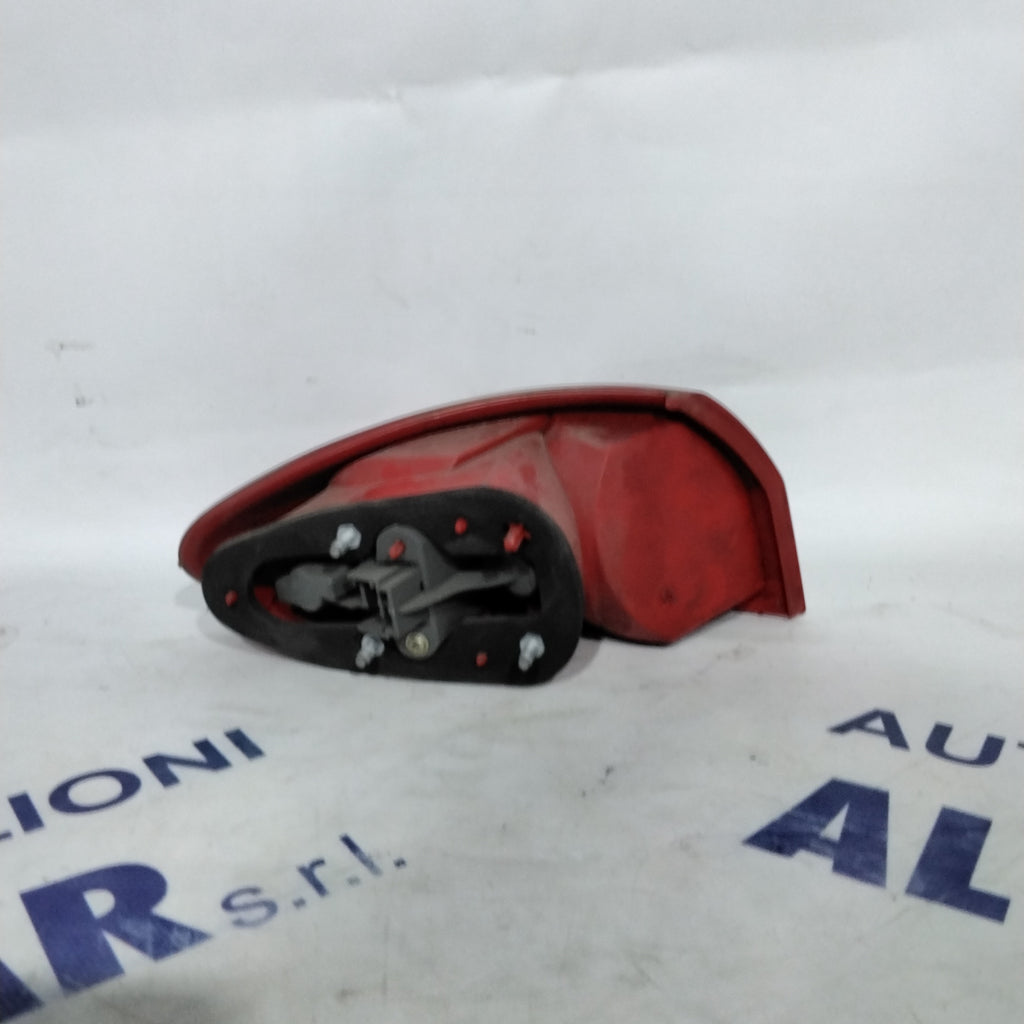 right stop light Alfa Romeo 147 year 2004 code 46556347