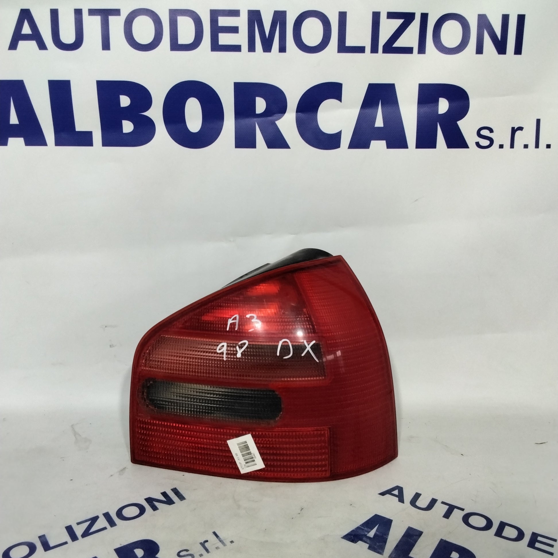 right stop light Audi A3 year 1998 code 8L0945096