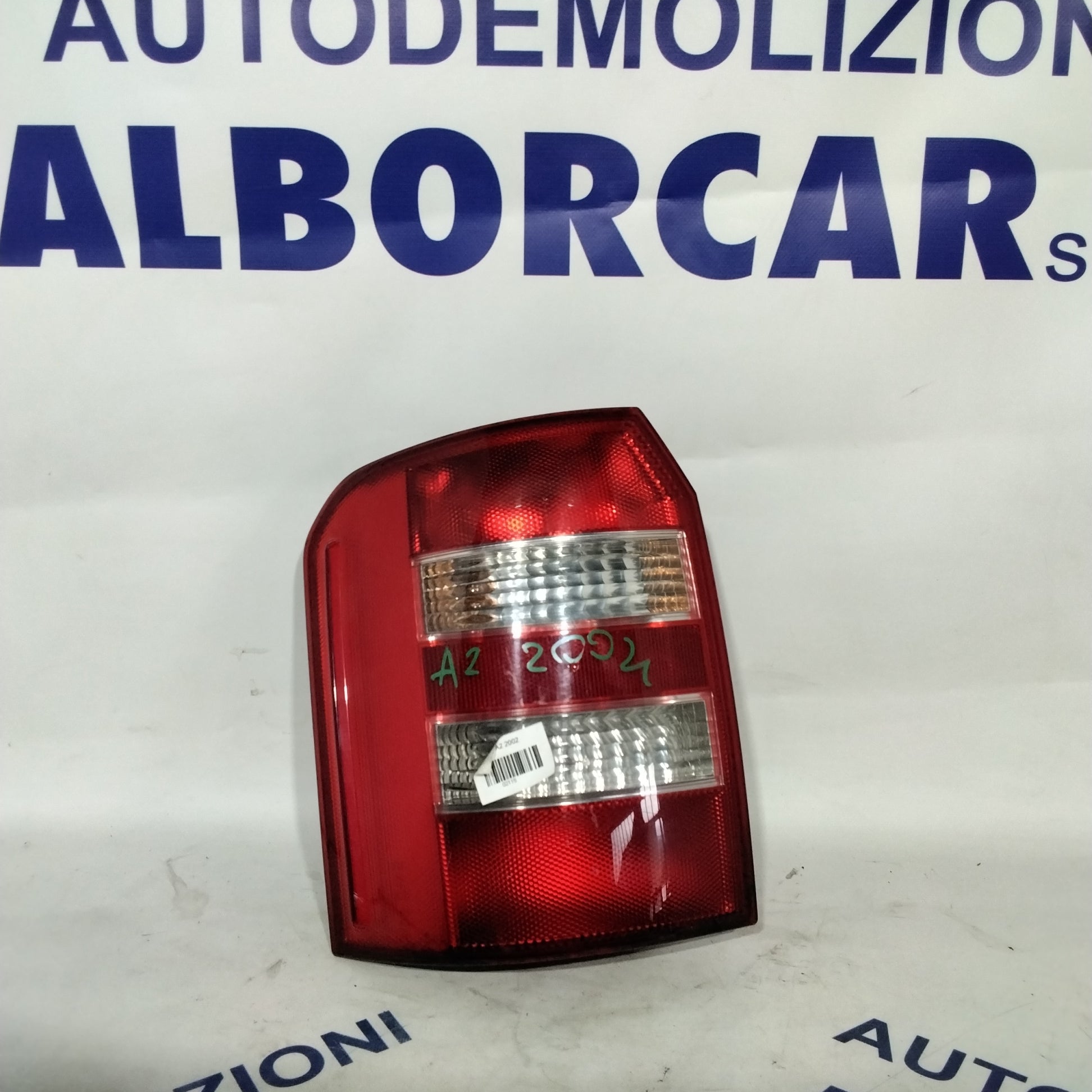 left stop light Audi A2 year 2004 code 286601