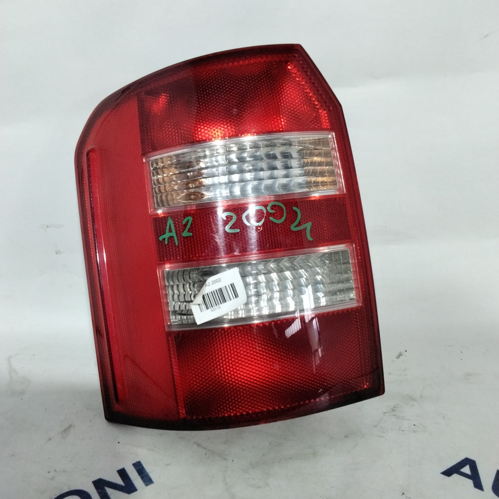 left stop light Audi A2 year 2004 code 286601