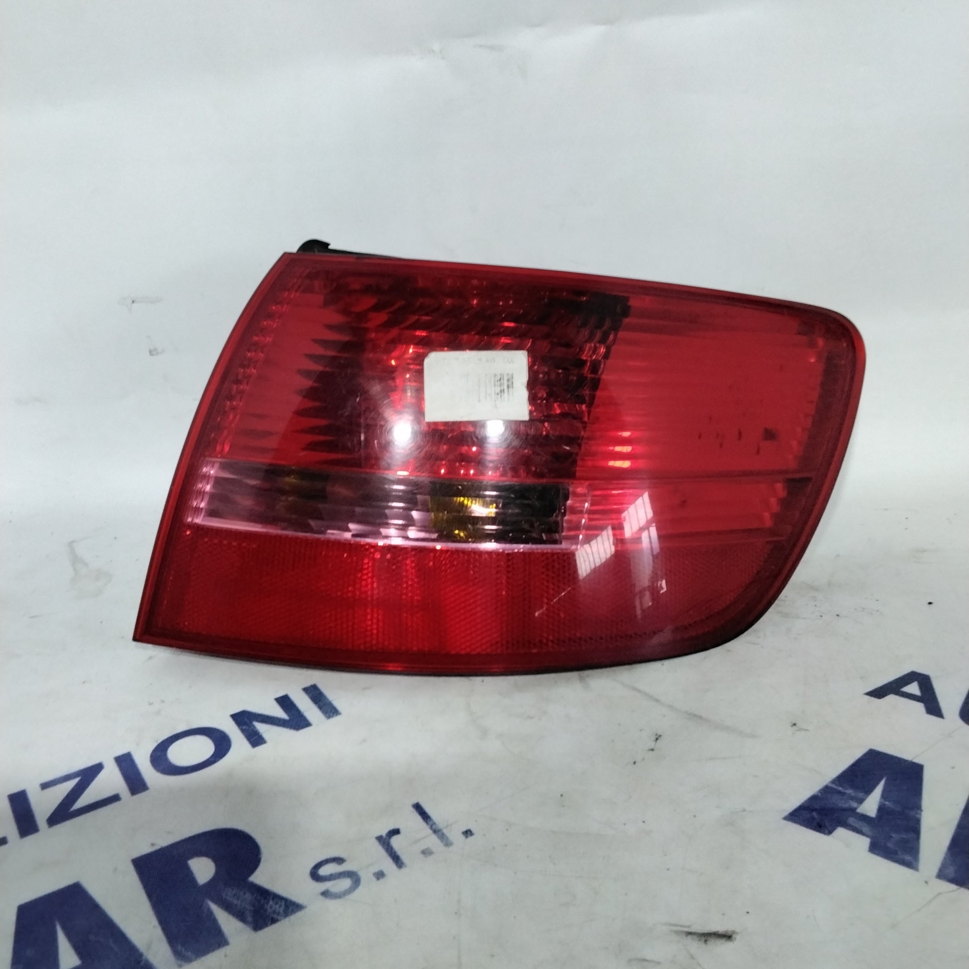right taillight Audi A6 year 2006 code 89036920