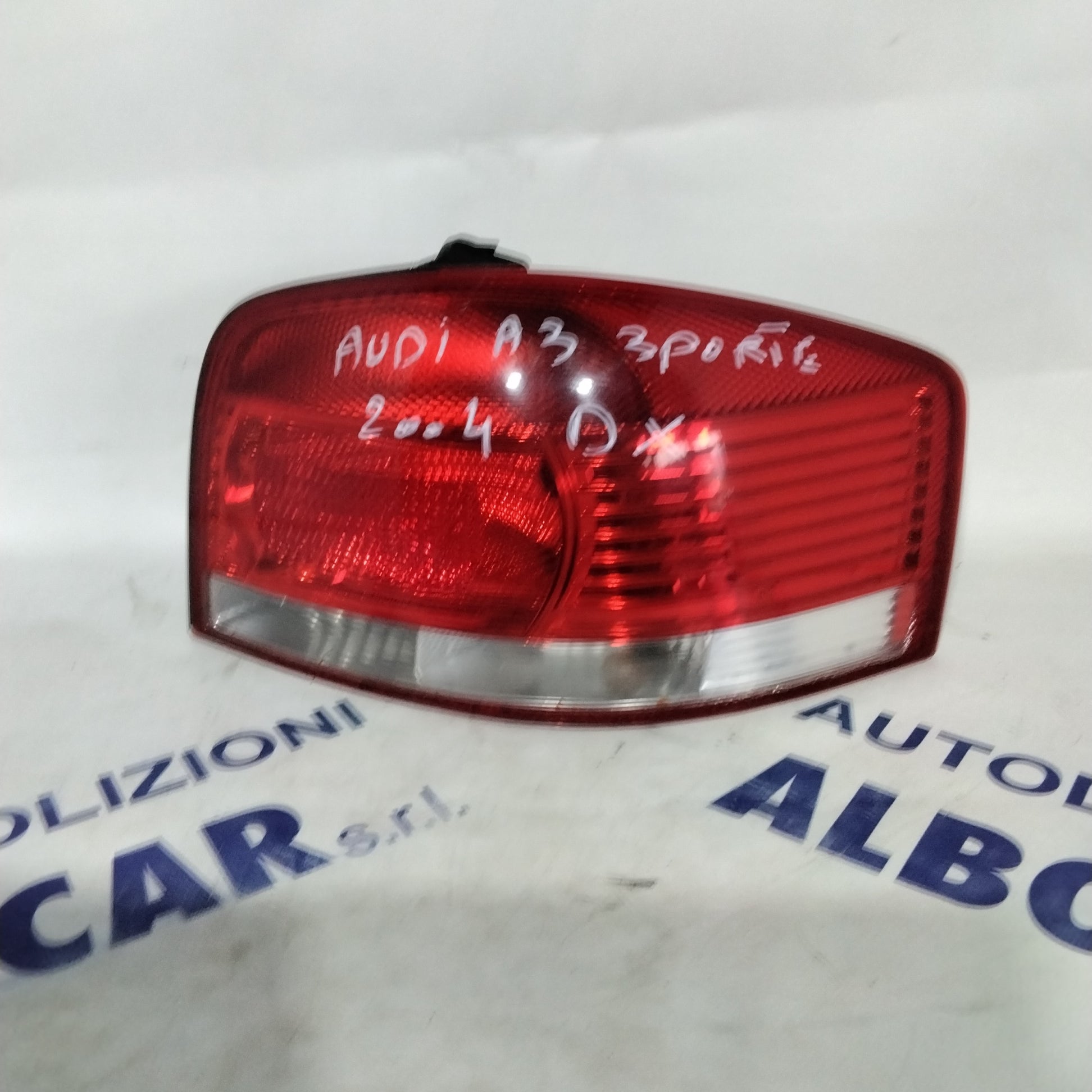 Right stop light Audi A3 3 doors year 2004 code 8P095096023S