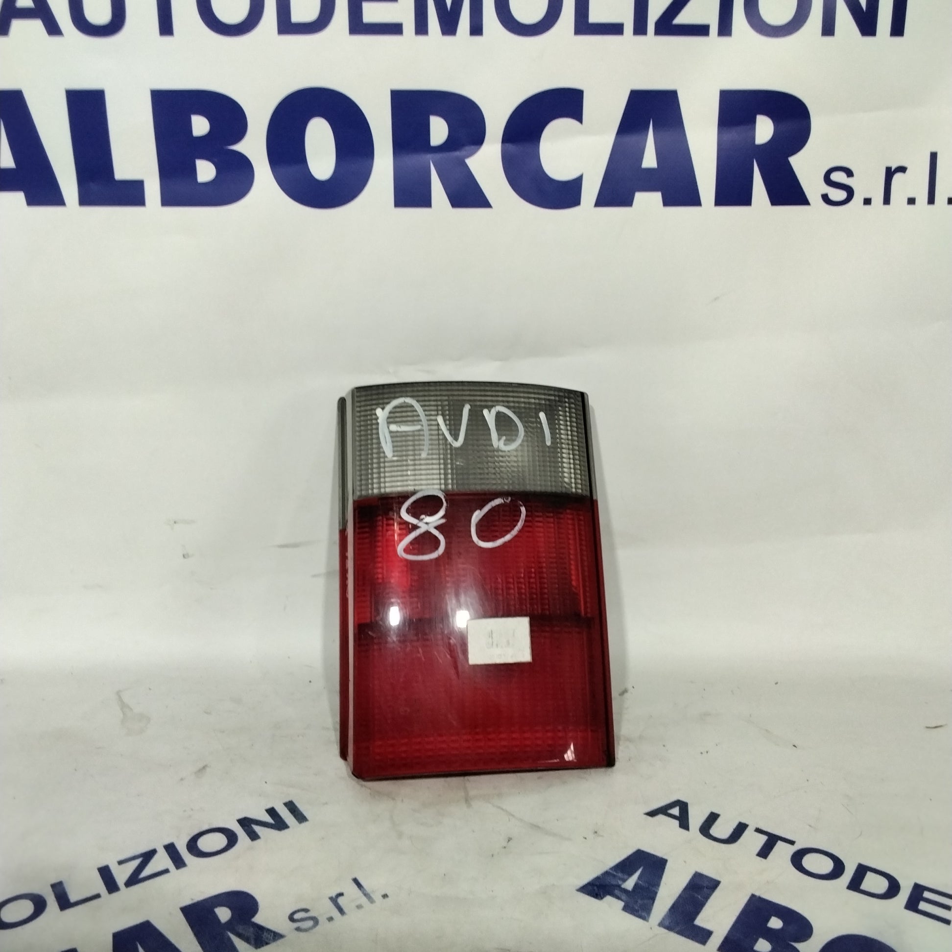 left stop light Audi 80 year 1996 part number 8A09450931