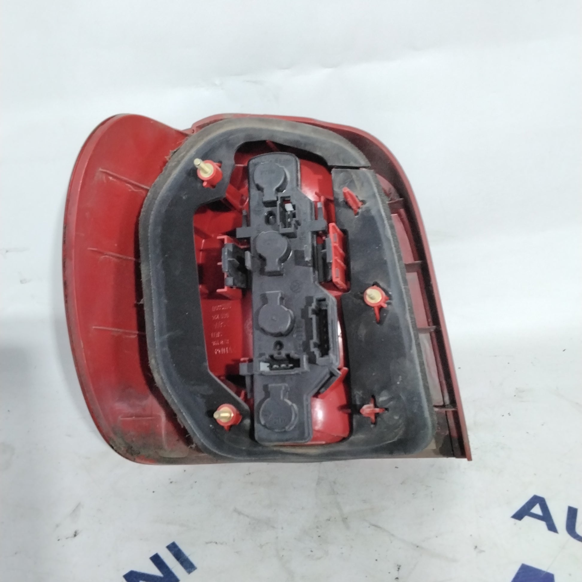 Volkswagen Polo right rear light year 2000 code: 6N0945257B (sf9p3)