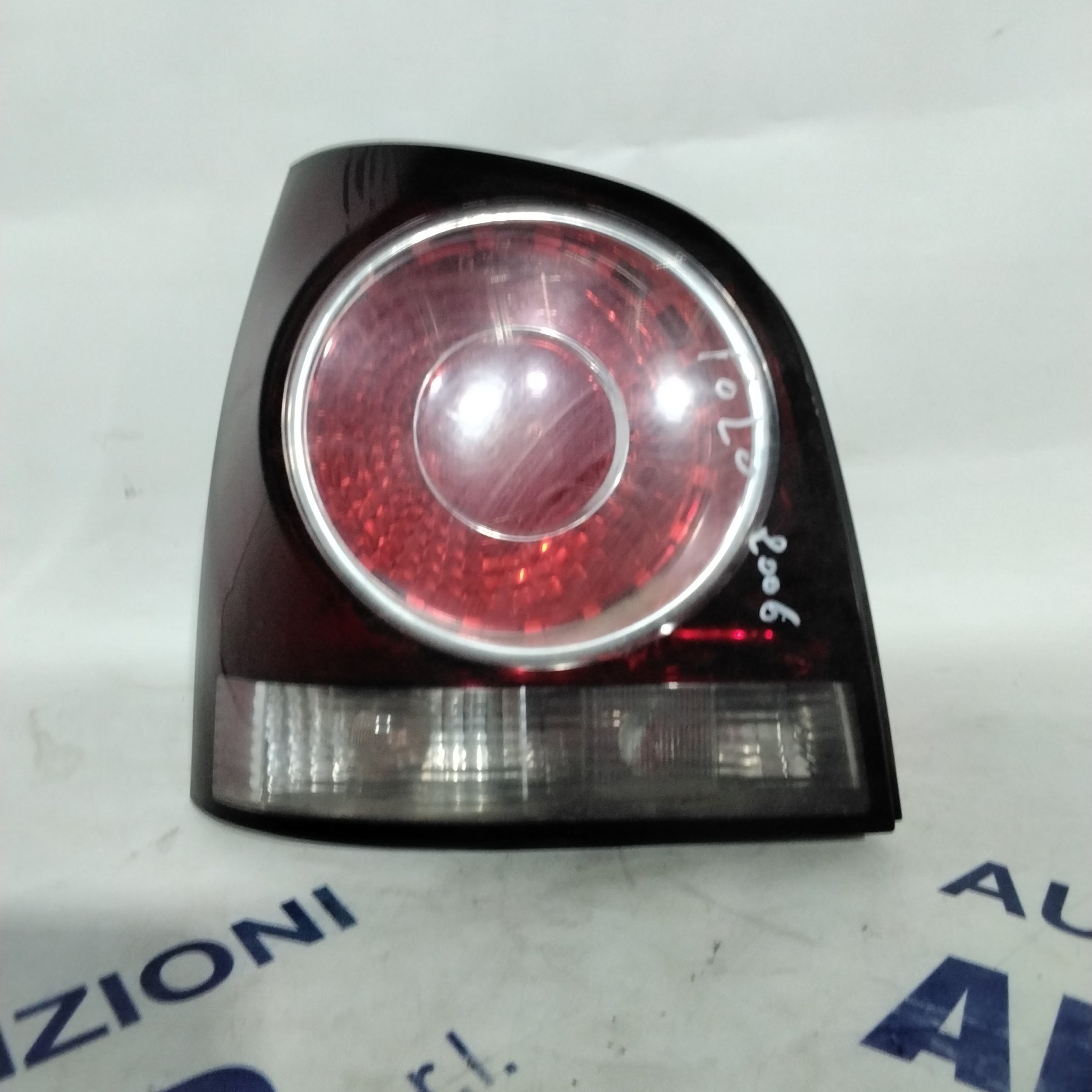 Volkswagen Polo left tail light, year 2006, part number: 6Q945095M (sf9p3)