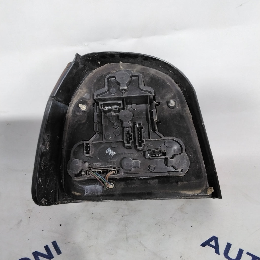 Volkswagen Golf 3 right tail light year 1996 code: 1H6945112B (sf9p3)