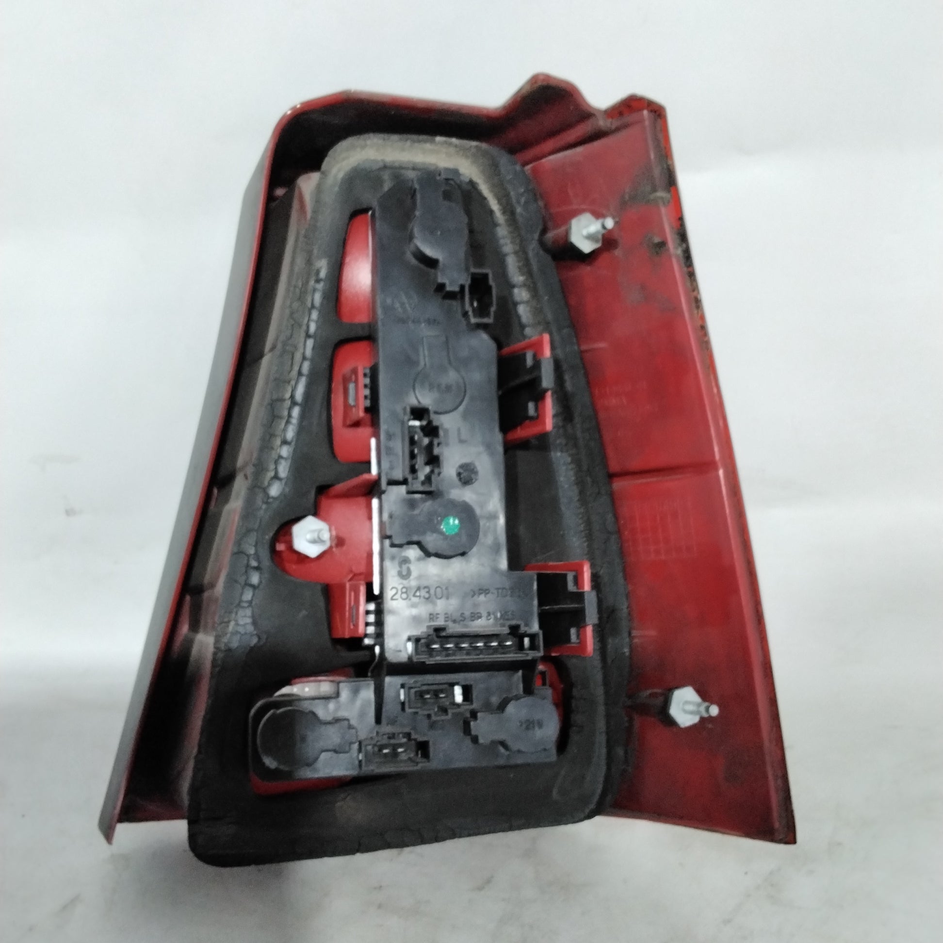 Taillight Volkswagen Golf 4 Variant left year 2002 code: 1J9945257A (sf9p3)
