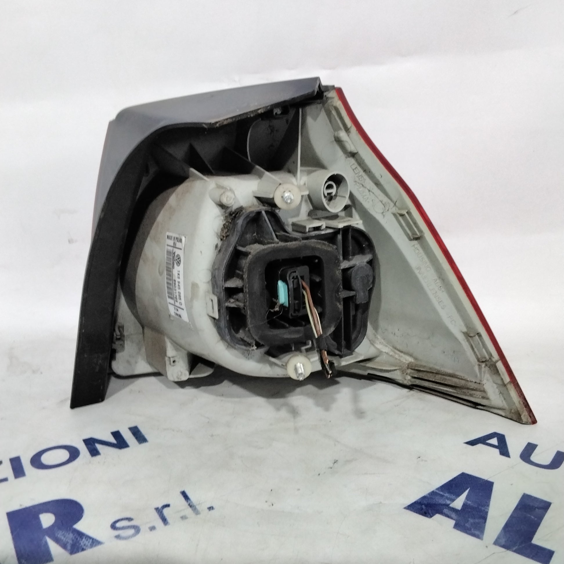 Tail light Volkswagen Golf 5 left year 2006 code: 89031704 (sf9p3)