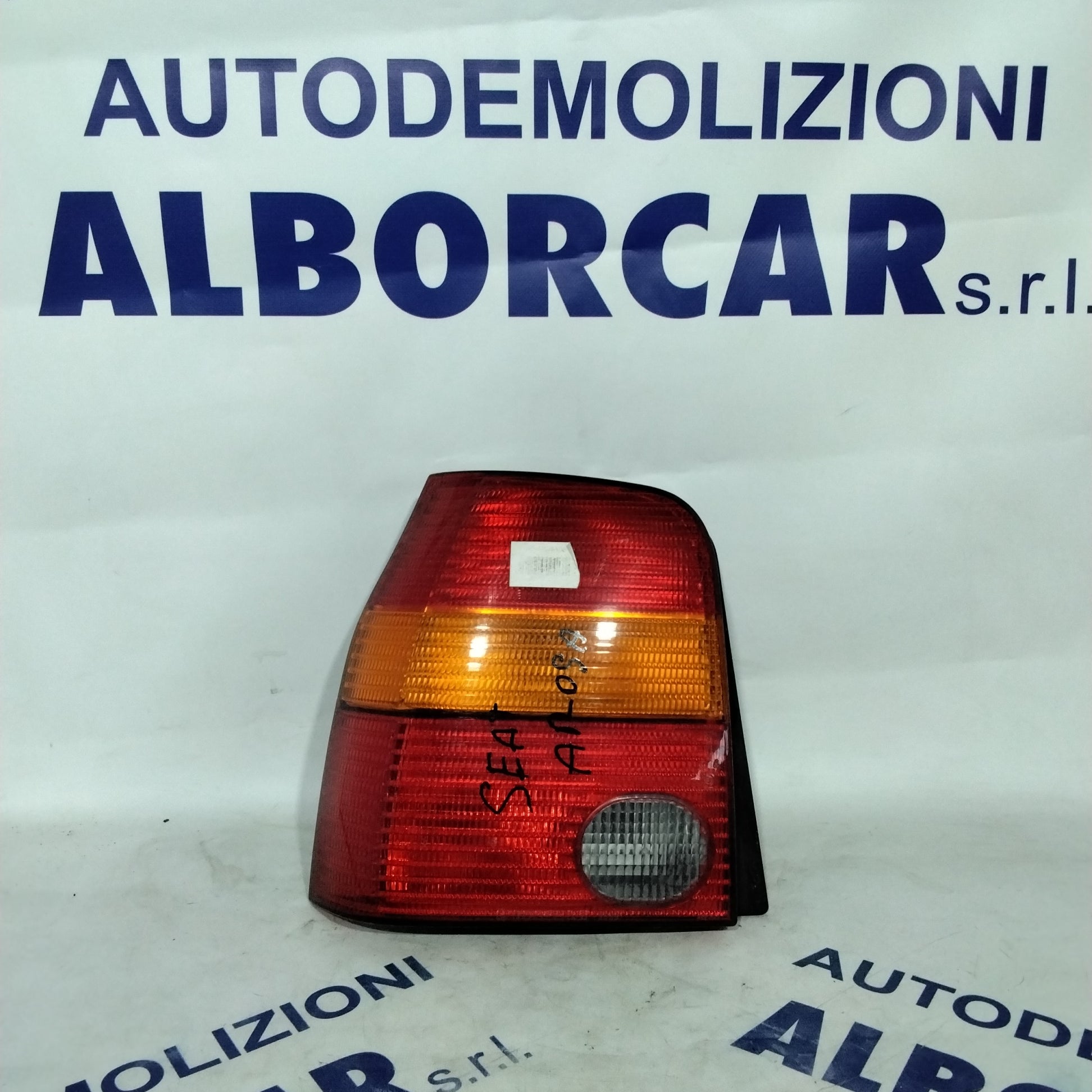 Tail light Seat Arosa left 2000 code: 38030748 (sf9p3)