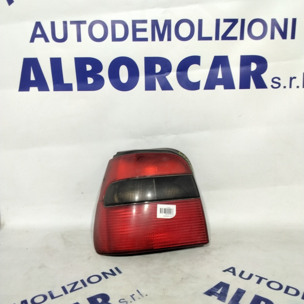 Skoda Felicia left tail light year 2000 code: 44198788 (sf9p3)