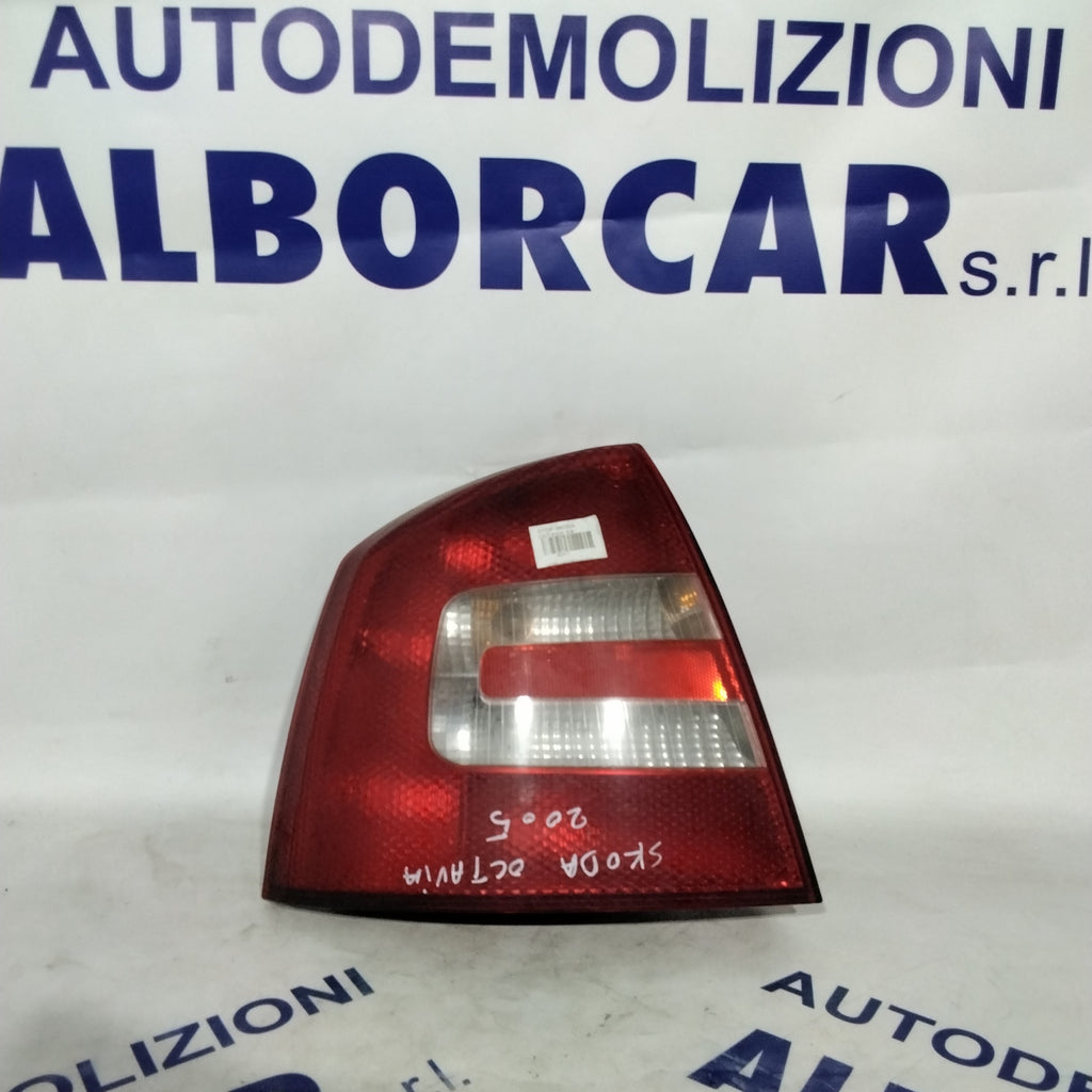 Skoda Octavia left rear light year 2005 code: 1Z5945095A (sf9p3)